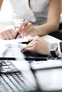 Las personas más altas podrían tener un riesgo más bajo de cáncer esofágico, según un estudio