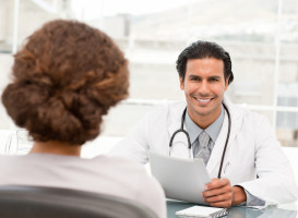 Una terapia del habla podría aliviar los problemas de memoria tras la quimioterapia, señala un estudio