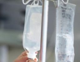 Unos 'gorros de enfriamiento' podrían detener la pérdida de pelo asociada con la quimioterapia