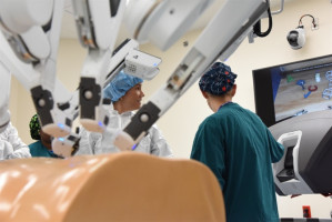ASCO 2019: Robotic surgery for throat cancer not superior to radiation therapy