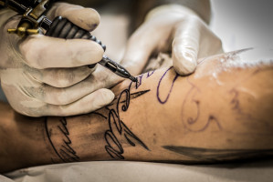 Using tattoo ink to find cancer